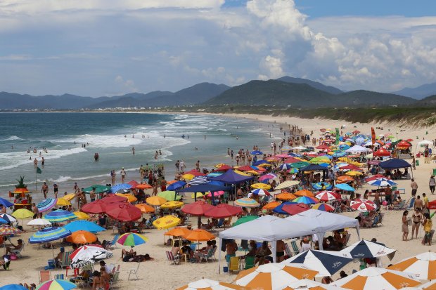  Santur lança cartilha ao turista para a temporada de verão