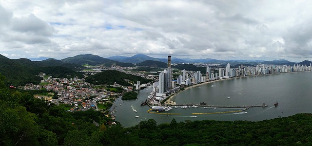 Quanto pode custar diárias em apartamento de luxo em Balneário Camboriú Confira