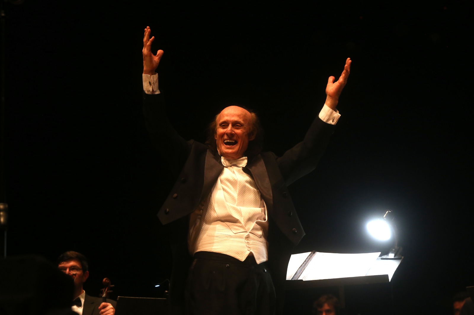 Orquestra Sinfônica de SC homenageia a banda The Beatles em Florianópolis (6)